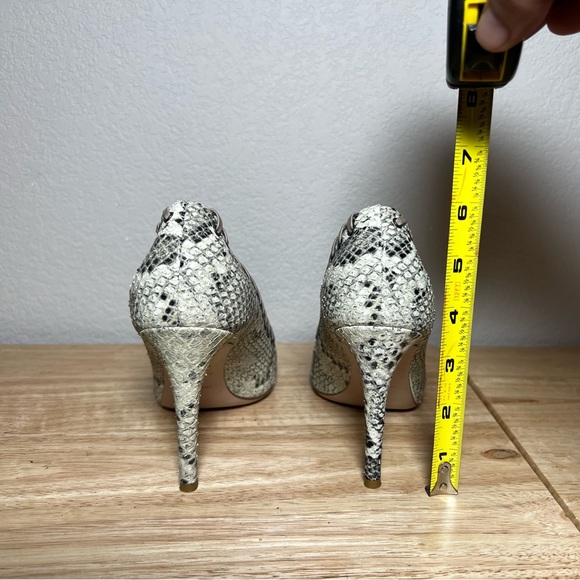 Donald Pliner signature python print leather shoes 6 - Picture 3 of 11